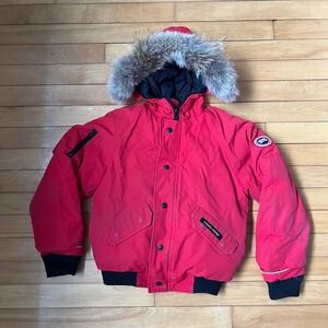 Canada Goose Chilliwack Bomber Jacket Red Youth Medium 10-12 Down Fur Hood